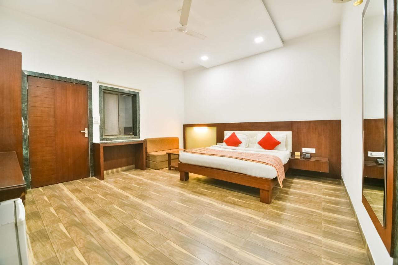 Palette - The Elegance Resort Chittorgarh Extérieur photo