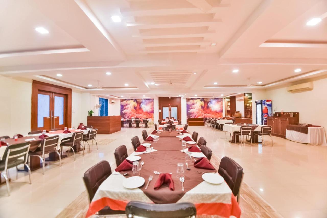 Palette - The Elegance Resort Chittorgarh Extérieur photo
