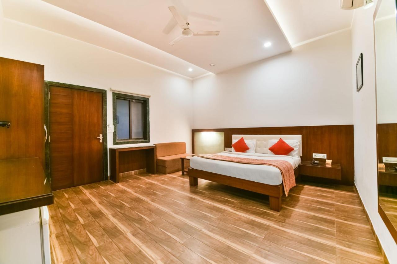 Palette - The Elegance Resort Chittorgarh Extérieur photo